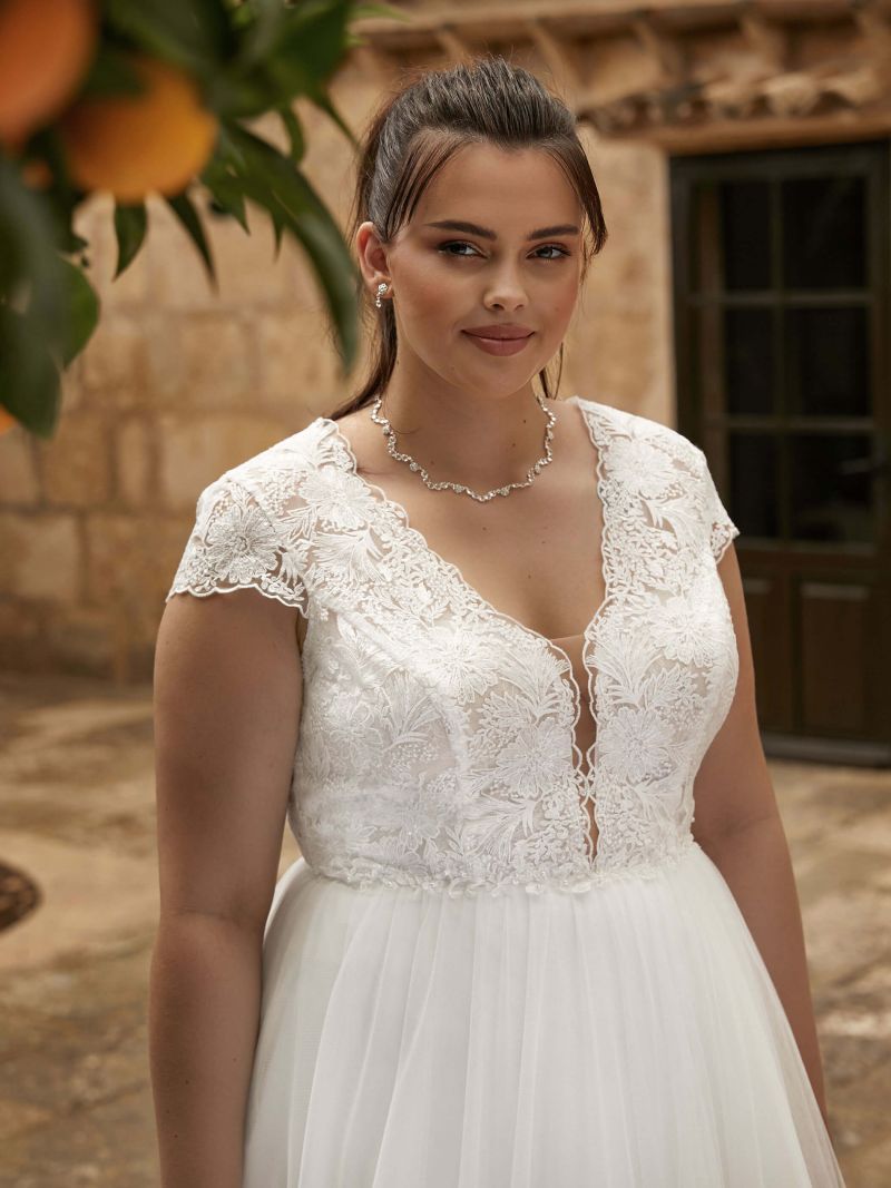 Bianco Evento Bridal Dress Hannah Plus 3