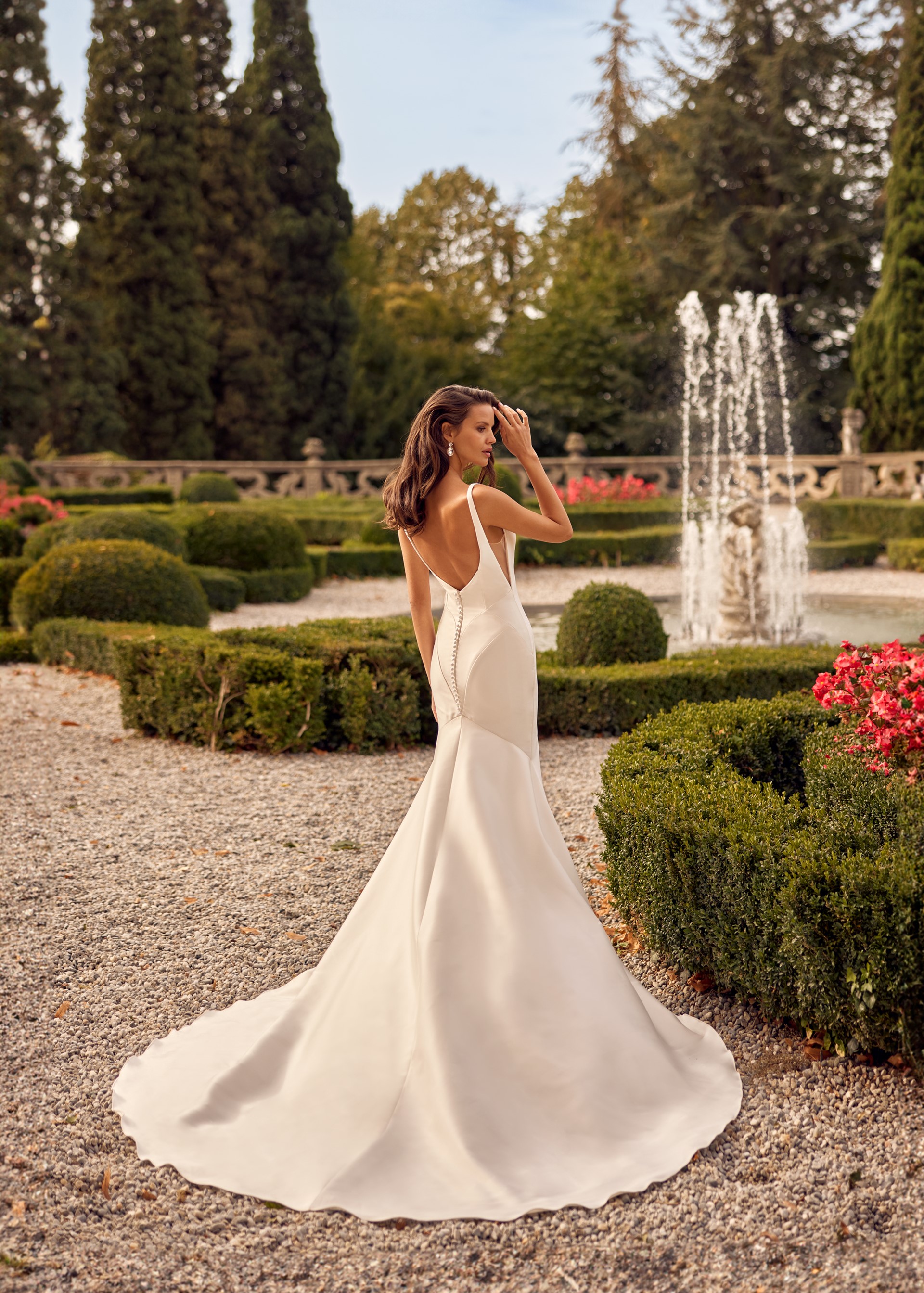 Goddess Collection Gibson Back RF 01558