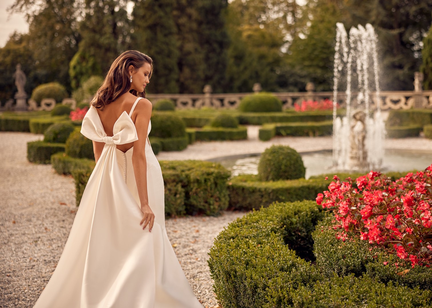 Goddess Collection Gibson CU Back RF 01536