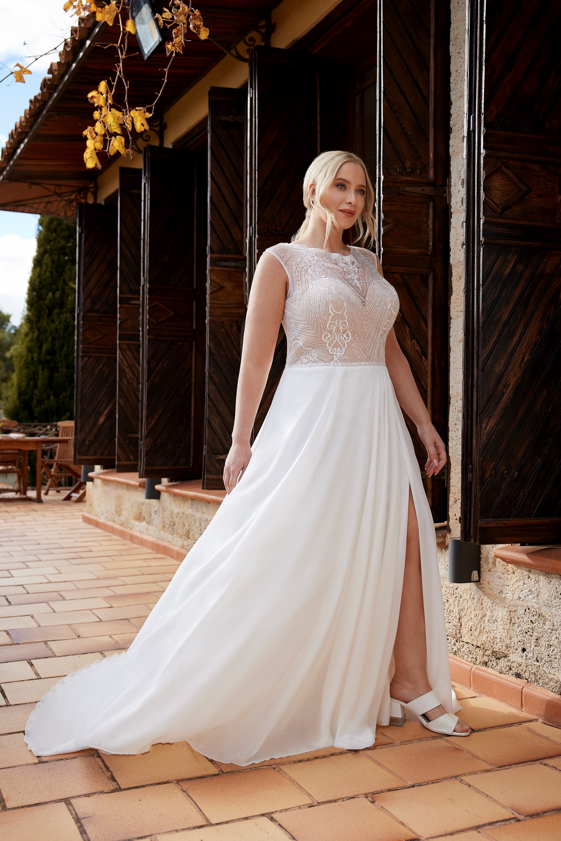 HB Curvy Jasmine Afront R3310 2943