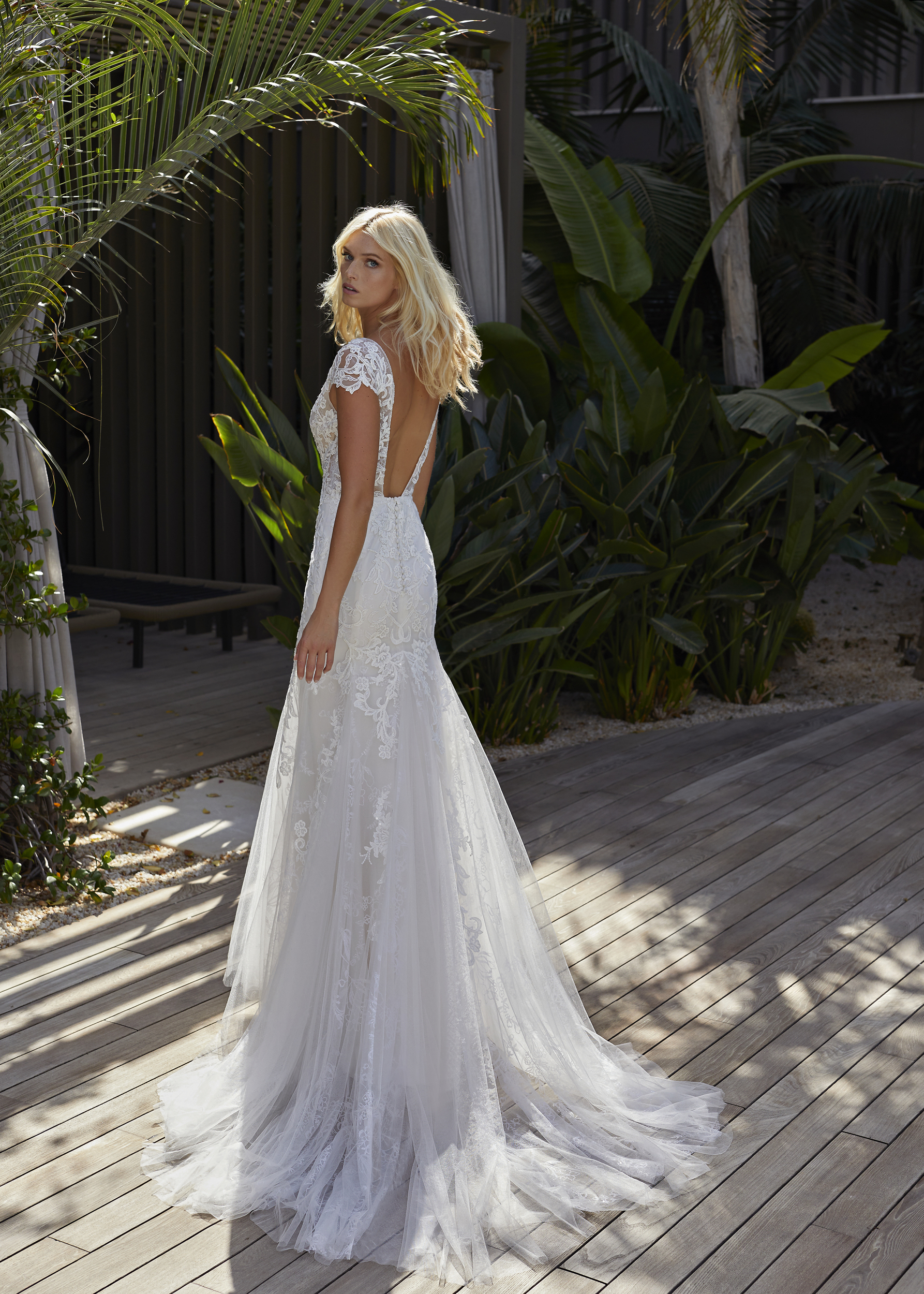 Modeca 2022 Natasha Back 5124