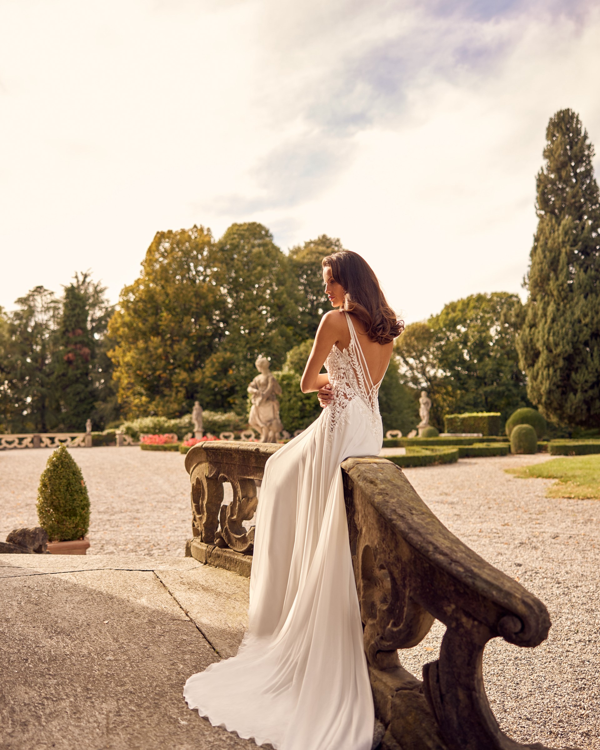 Goddess Collection Grayson Back RF 03924