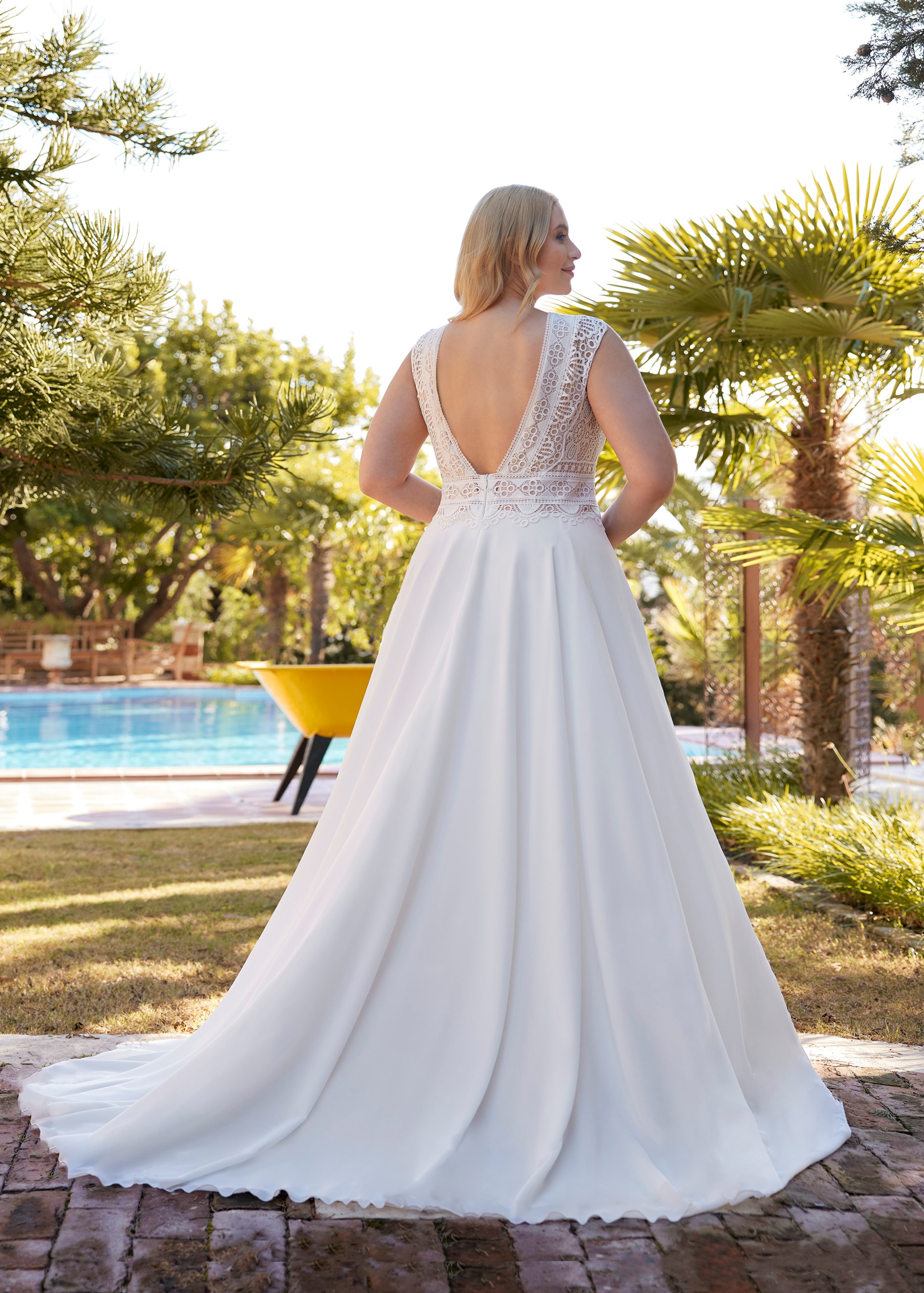 Herve Paris My Freedom Curvy Aurelie Back H022 0300